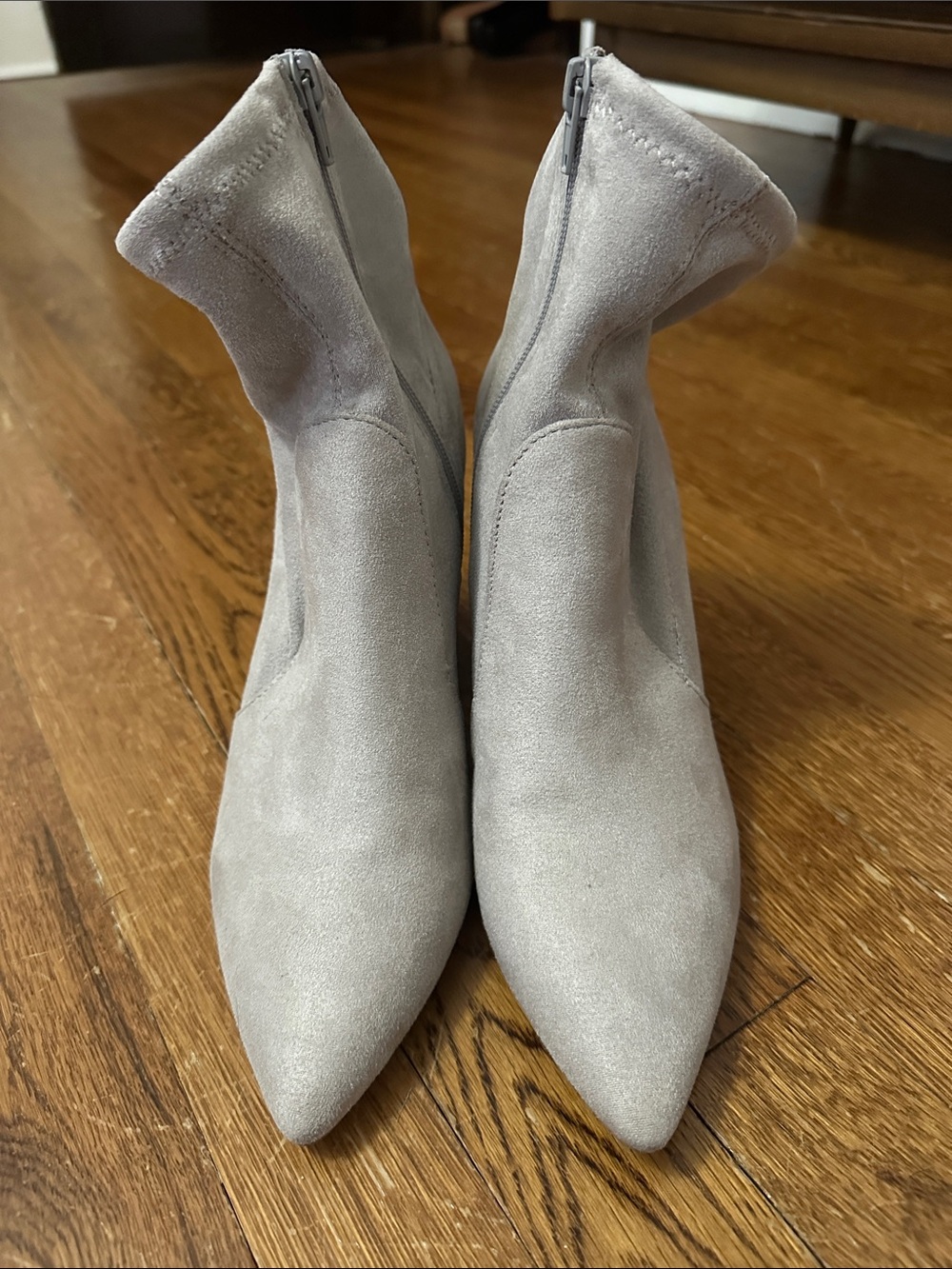 Women’s Pointed Toe Suede Ankle Boots - Light Gray